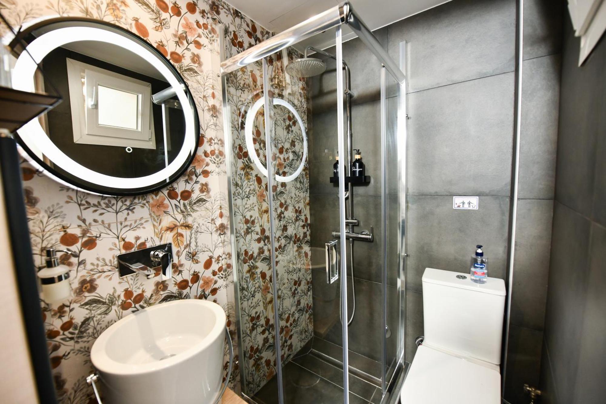 Ferienwohnung Comfy Dots Larissa Exterior foto
